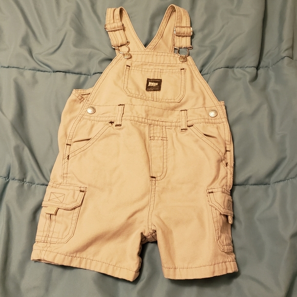 Boys overall khaki shorts - Picture 1 of 3